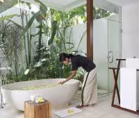 Villa Asante, Guest Bathroom