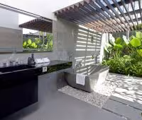 Villa Issi, Salle de bains d'amis