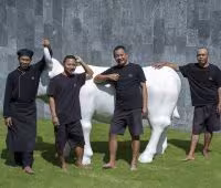 Villa Issi, Personnel de la Villa dédié