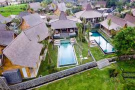 8 Bedrooms Villa Mannao in Seminyak